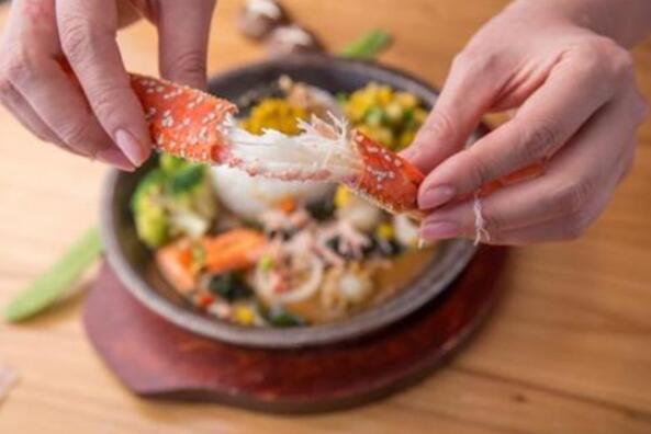 「餐飲加盟店項(xiàng)目」開家特色餐飲加盟店，究竟可以享受哪些開店扶持呢？